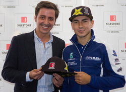 Silestone, nuevo sponsor del piloto Jorge Lorenzo  